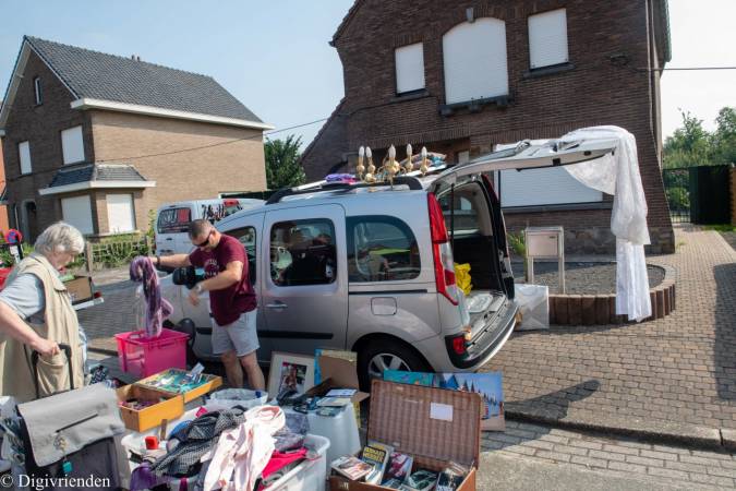 2018 Rommelmarkt  005 - Reuze Rommelmarkt met Boeken-, Vinyl- en CD‑Beurs in Humelgem 